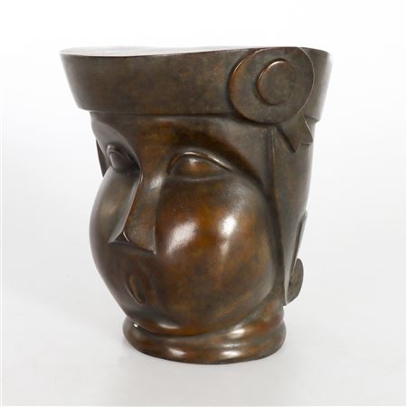 Head with stylized hairstyle