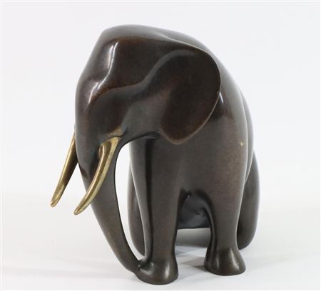Elephant, Kneeling