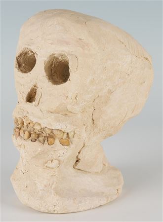 Skull sculpture
