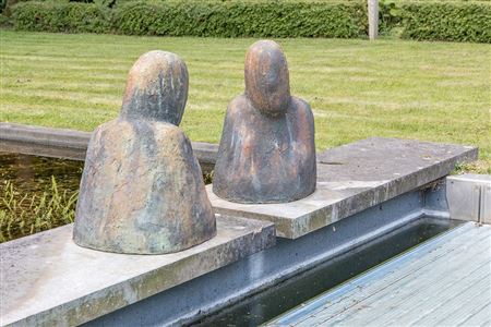 Conversation (2)