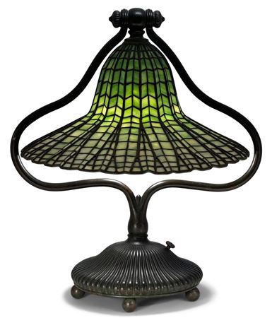 "Lotus Bell" Table Lamp
