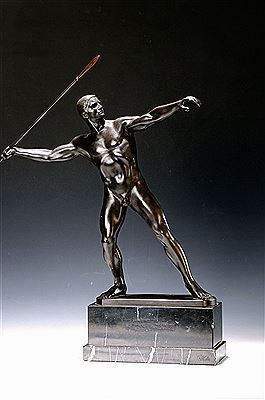 Spear thrower