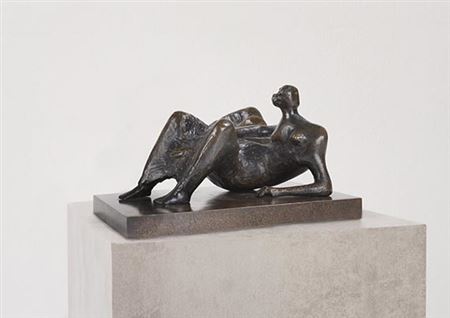 Maquette for Reclining Figure: Angles. 1975.