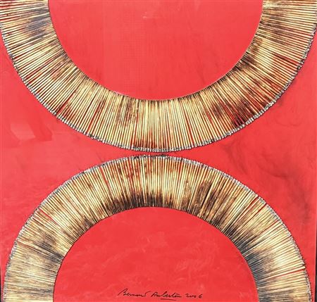 Dessin de feu sur table rouge