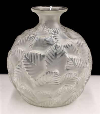 Ormeaux Frost Glass Vase