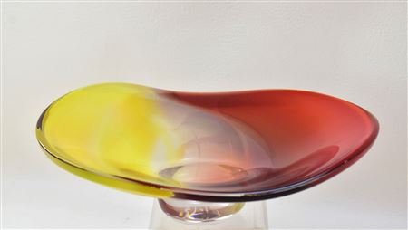 HAND-BLOWN ART GLASS BOWL
