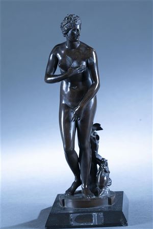 Nude woman