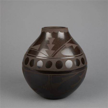Dunlap, Chocolate Brown Jar