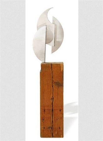Homage to Picasso by Ramon Calderon - Auction record, sale price, and art valuation. Compare with similar artists and explore comparable artworks.