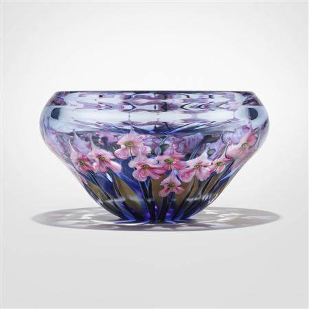 Fine and Large Magnum centerpiece bowl