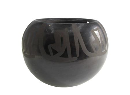 Santa Clara Pueblo Blackware Pot
