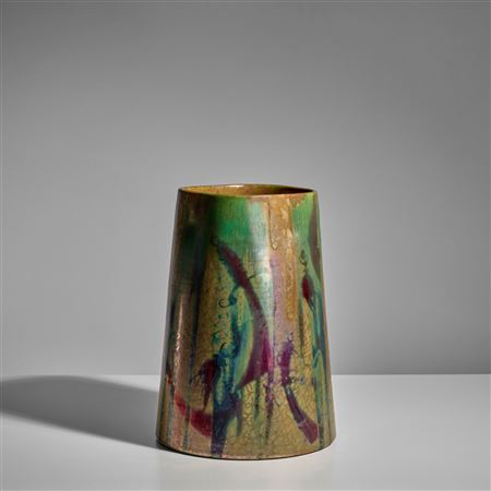 'Barbary Treasure' Vase