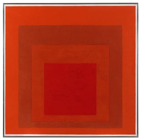 Homage to the Square: Between 2 Scarlets