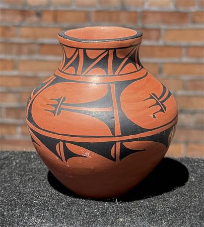 Santo Domingo Pueblo Pot