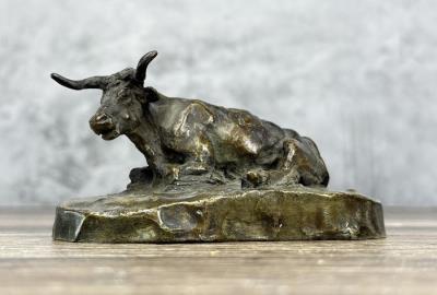 Sitting Steer
