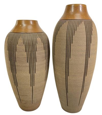 Vases (2)