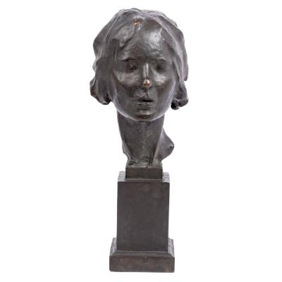 Bust of a woman