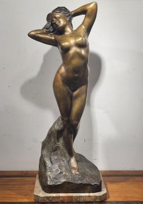 Nudo sugli scogli (Nude on the Rocks) by Vincenzo Aurisicchio - Auction record, sale price, and art valuation. Compare with similar artists and explore comparable artworks.