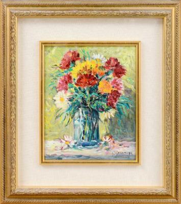Vase of flowers