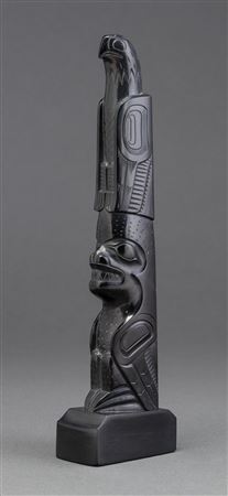 Totem pole depicting Eagle and Thunderbird