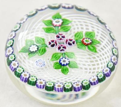 LATTICE GROUND PAPERWEIGHT