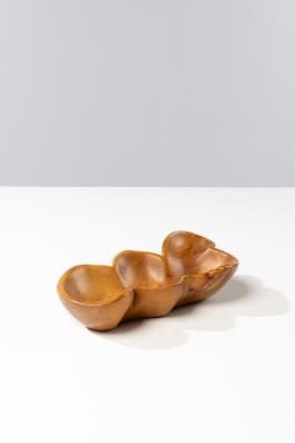 Trinket tray by Mark Lindquist - Auction record, sale price, and art valuation. Compare with similar artists and explore comparable artworks.