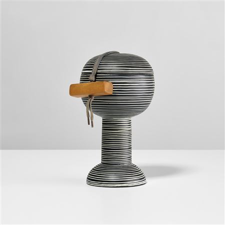 Early and rare lidded jar