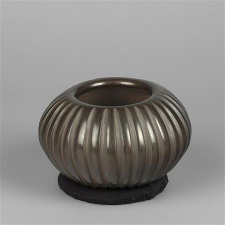 Blackware Melon Pot