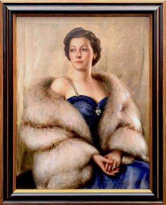 Lady in a fur shawl