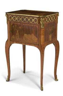A LATE LOUIS XV ORMOLU-MOUNTED KINGWOOD, TULIPWOOD AND MARQUETRY TABLE A ECRIRE