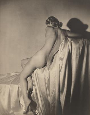 Lisa on Silk, New York, 1940