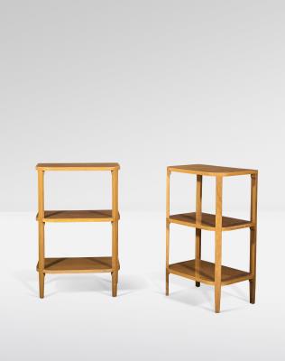Set of two side tables