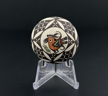 Acoma Pueblo Parrot Seed Pot