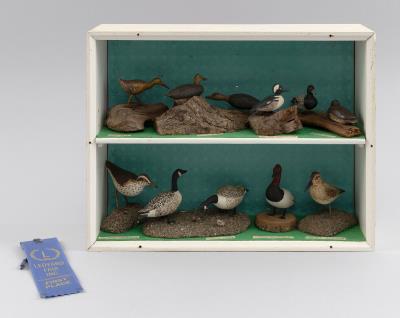 MINIATURE BIRD CARVINGS (8)