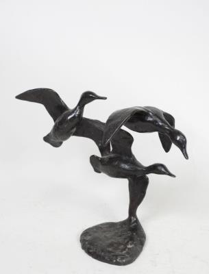 Ducks in flight by Francis Berille - Auction record, sale price, and art valuation. Compare with similar artists and explore comparable artworks.
