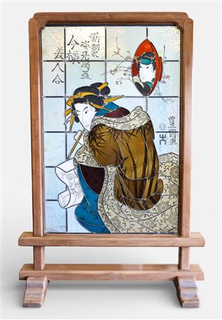 Modern Beauty with Images in Sake Cup