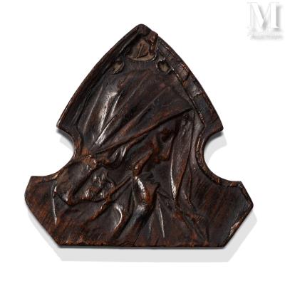 Project for a carved wood pendant