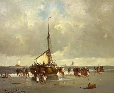 Lively coastline at low tide