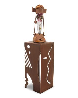 A "Geisha" sculpture