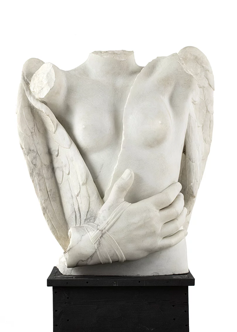 Eros alato con mano, 2001