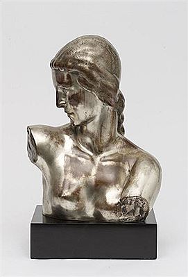 BUSTE DE JEUNE FEMME