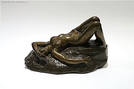 Nu couché.