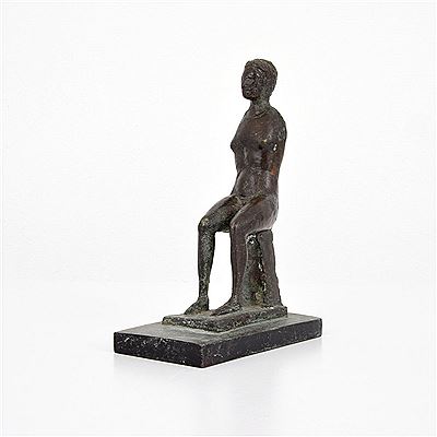 UNTITLED FIGURE