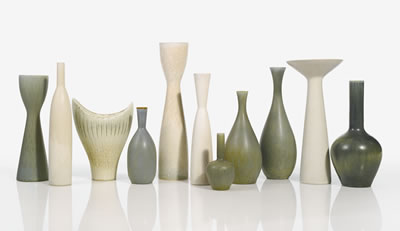 COLLECTION OF ELEVEN VASES
