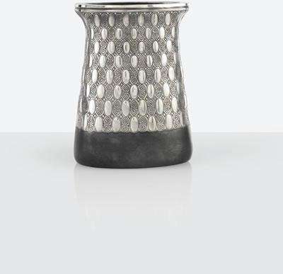 VASE, VERS 1900