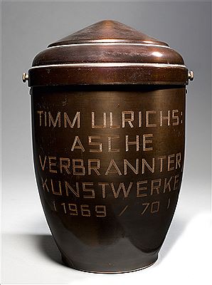 "Asche verbrannter Kunstwerke" by Ulrichs Timm - Auction record, sale price, and art valuation. Compare with similar artists and explore comparable artworks.