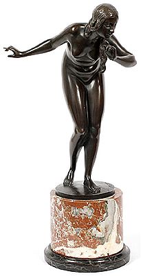 NUDE STANDING WOMAN