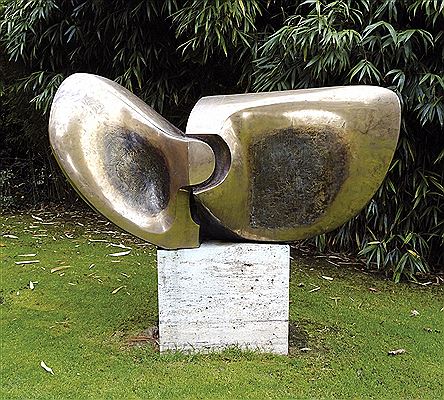 Sample artwork by Jean-Pierre Ghysels (Born 1932), known for sculpture - View similar artists and auction records
