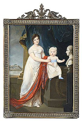 Portrait d'une femme et de son enfant devant un buste d'homme