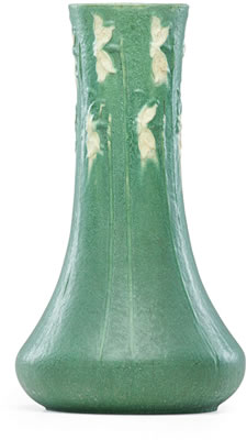 Fine and rare large two-color vase with daffodils